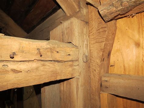 dating beams in old houses